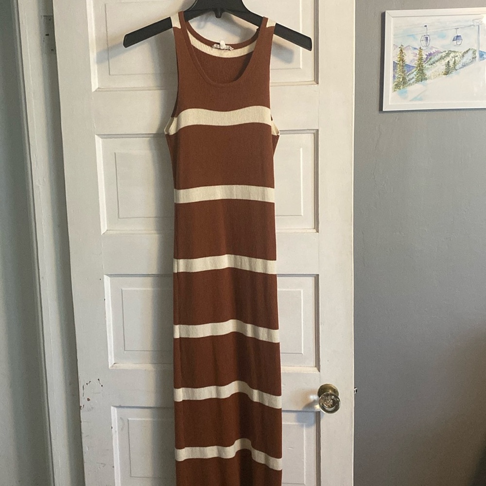 Ribbed sweater dress from L’ABEYE